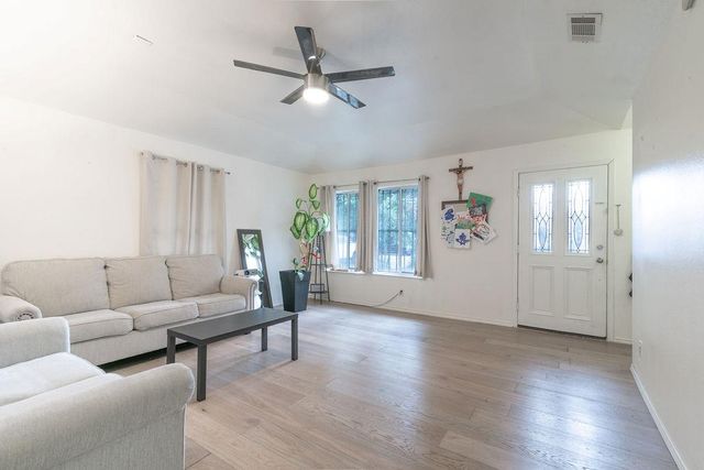 1106 Saucedo ST, Austin, TX 78721