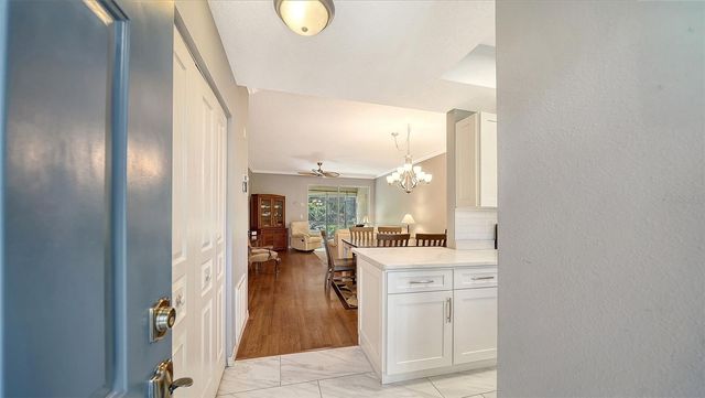 8355 GLENROSE WAY 113, Sarasota, FL 34238