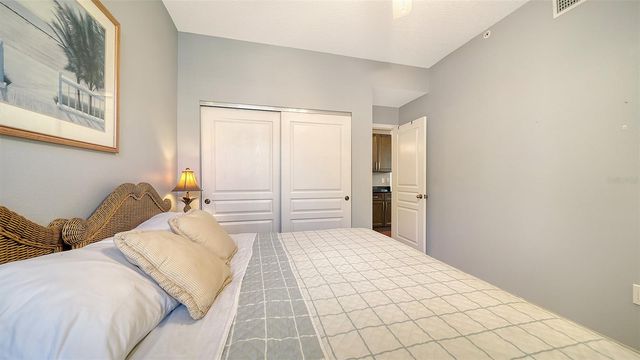 8355 GLENROSE WAY 113, Sarasota, FL 34238