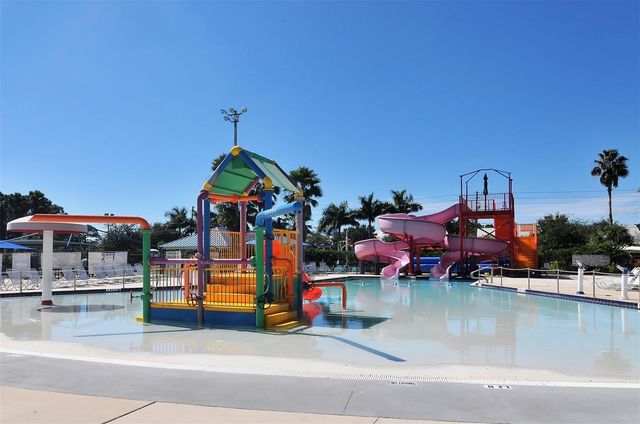 8355 GLENROSE WAY 113, Sarasota, FL 34238