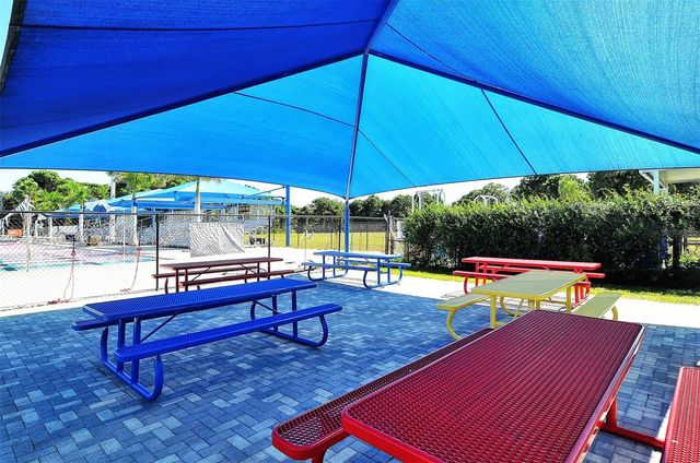 8355 GLENROSE WAY 113, Sarasota, FL 34238
