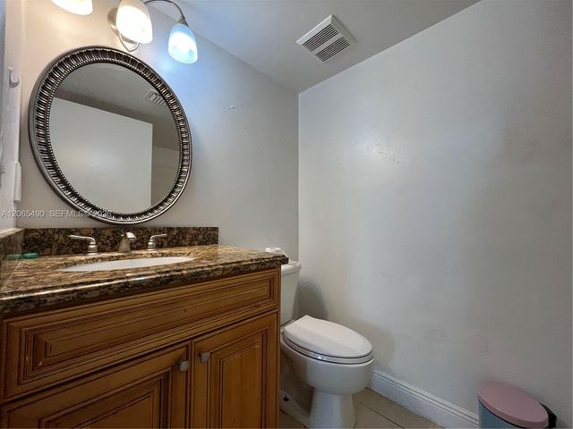 5654 Rock Island Road 234, Tamarac, FL 33319