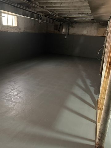 8155 S Essex Avenue, Chicago, IL 60617