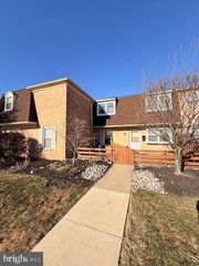 225 ARBOUR CT, North Wales, PA 19454