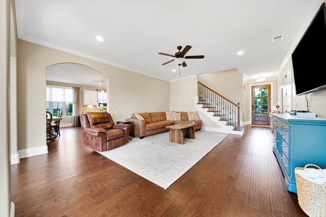 711 Shute Ln, Hendersonville, TN 37075