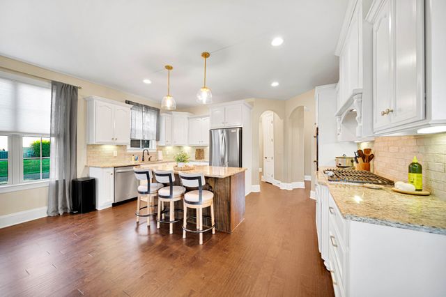 711 Shute Ln, Hendersonville, TN 37075