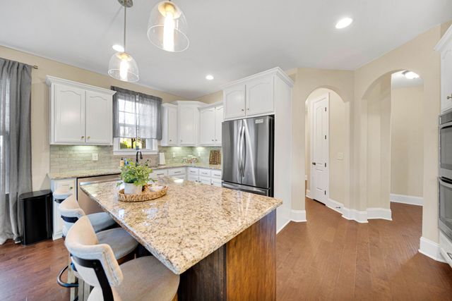711 Shute Ln, Hendersonville, TN 37075