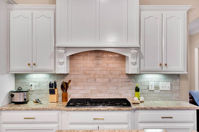 711 Shute Ln, Hendersonville, TN 37075