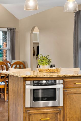 711 Shute Ln, Hendersonville, TN 37075