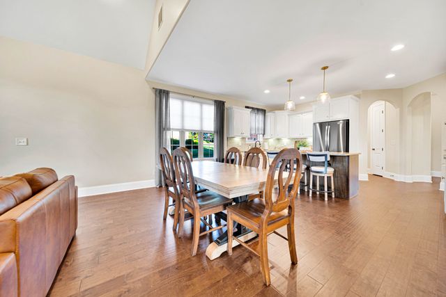 711 Shute Ln, Hendersonville, TN 37075