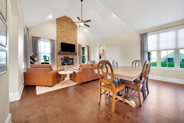 711 Shute Ln, Hendersonville, TN 37075