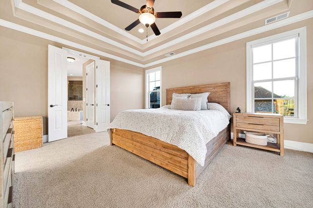 711 Shute Ln, Hendersonville, TN 37075