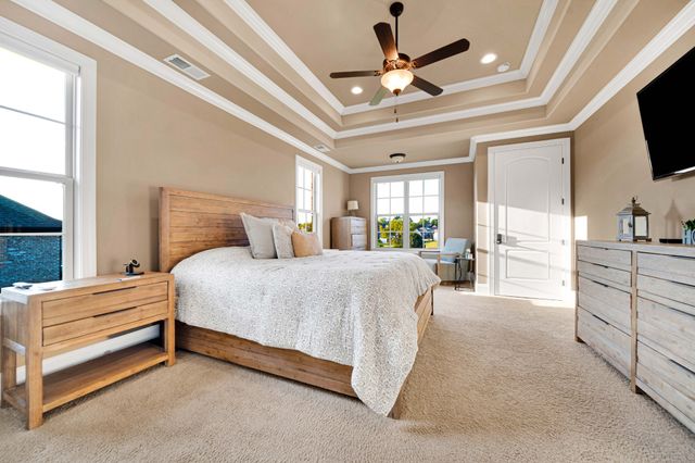 711 Shute Ln, Hendersonville, TN 37075