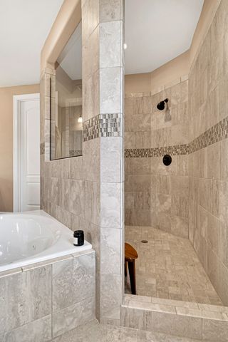 711 Shute Ln, Hendersonville, TN 37075