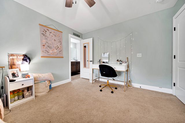 711 Shute Ln, Hendersonville, TN 37075