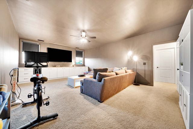 711 Shute Ln, Hendersonville, TN 37075