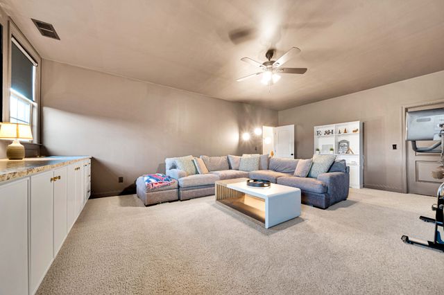 711 Shute Ln, Hendersonville, TN 37075