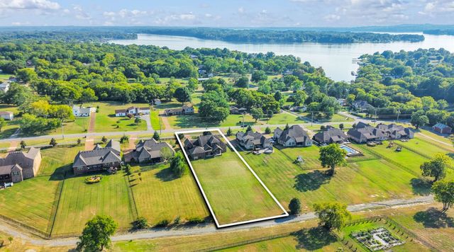 711 Shute Ln, Hendersonville, TN 37075