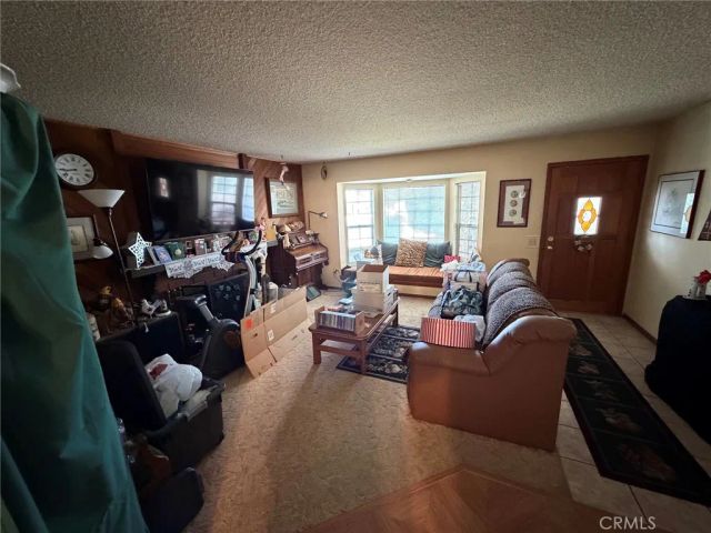 2040 Santa Barbara, Corona, CA 92882
