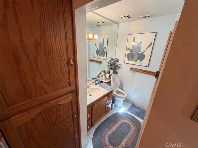 2040 Santa Barbara, Corona, CA 92882