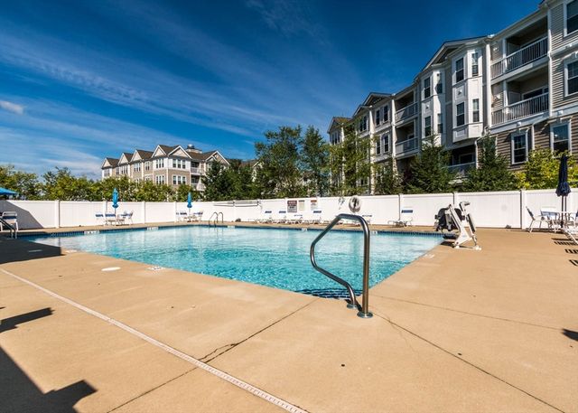 132 Clocktower Drive 4209, Waltham, MA 02452