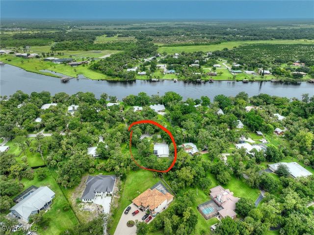 369 Caloosa DR, Labelle, FL 33935