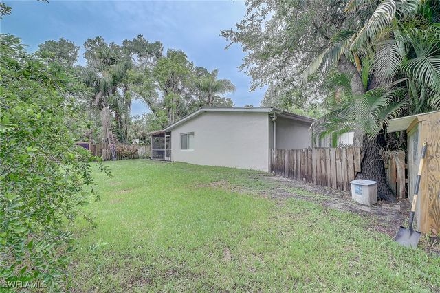369 Caloosa DR, Labelle, FL 33935