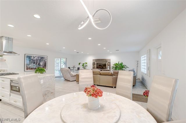 369 Caloosa DR, Labelle, FL 33935