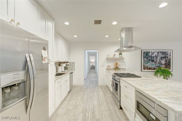 369 Caloosa DR, Labelle, FL 33935