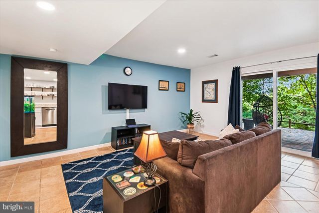 1682 ALBERMARLE DR, Crofton, MD 21114