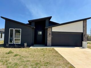 15513 Greenhouse Way, Lindale, TX 75771