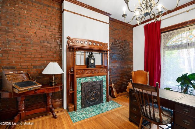 1367 S 2nd St, Louisville, KY 40208