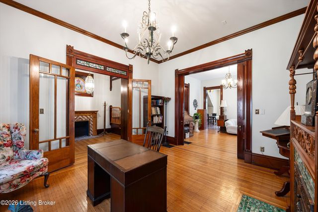 1367 S 2nd St, Louisville, KY 40208
