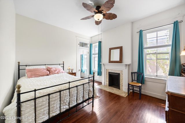 1367 S 2nd St, Louisville, KY 40208