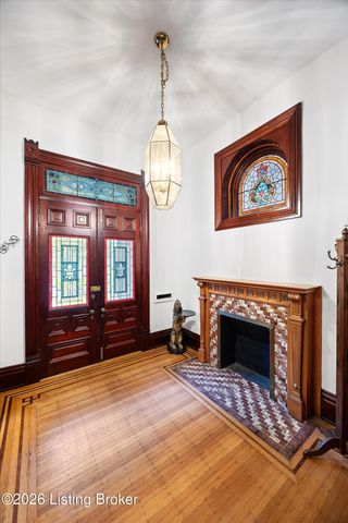 1367 S 2nd St, Louisville, KY 40208