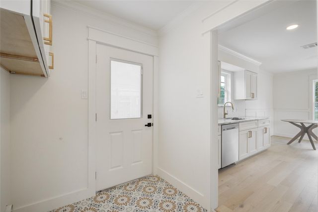 9822 Thorn Street, Houston, TX 77078