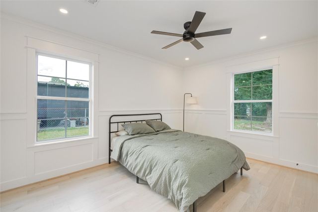 9822 Thorn Street, Houston, TX 77078