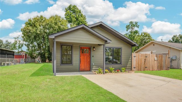 9822 Thorn Street, Houston, TX 77078