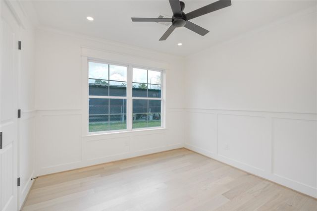 9822 Thorn Street, Houston, TX 77078