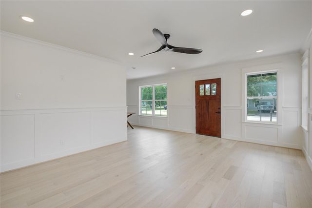 9822 Thorn Street, Houston, TX 77078
