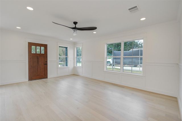9822 Thorn Street, Houston, TX 77078