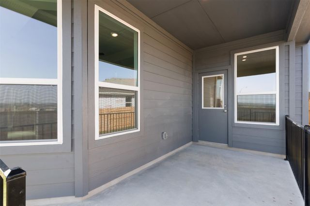 25601 Flora Bella LN, Elgin, TX 78621