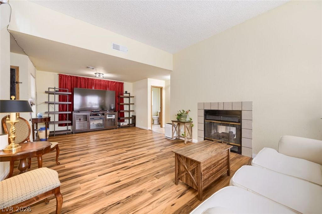 526 Tabony Avenue, Henderson, NV 89011 — photo 4