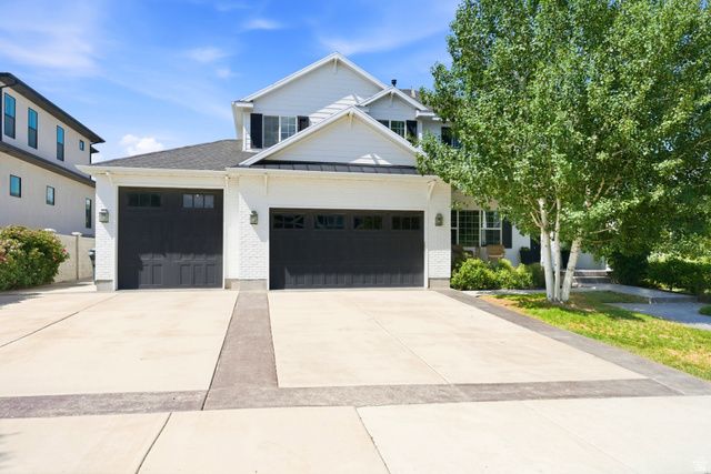 2176 W LEGEND CREEK CT, South Jordan, UT 84095