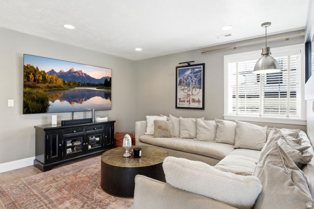 2176 W LEGEND CREEK CT, South Jordan, UT 84095