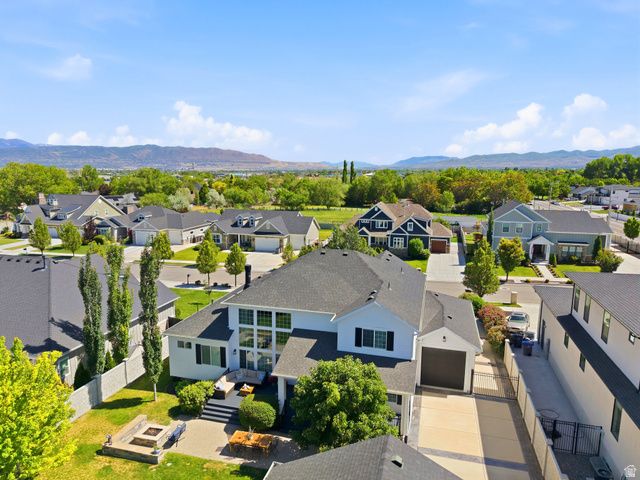 2176 W LEGEND CREEK CT, South Jordan, UT 84095