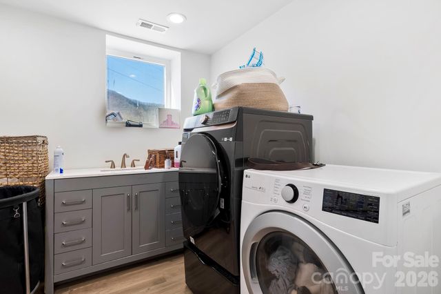 14 Selway Drive, Candler, NC 28715