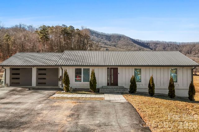 14 Selway Drive, Candler, NC 28715