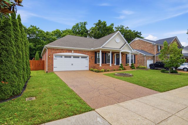 2979 Burtonwood Dr, Spring Hill, TN 37174