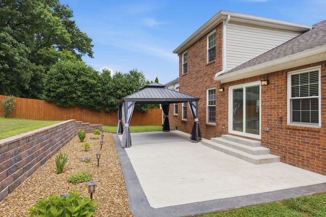 2979 Burtonwood Dr, Spring Hill, TN 37174